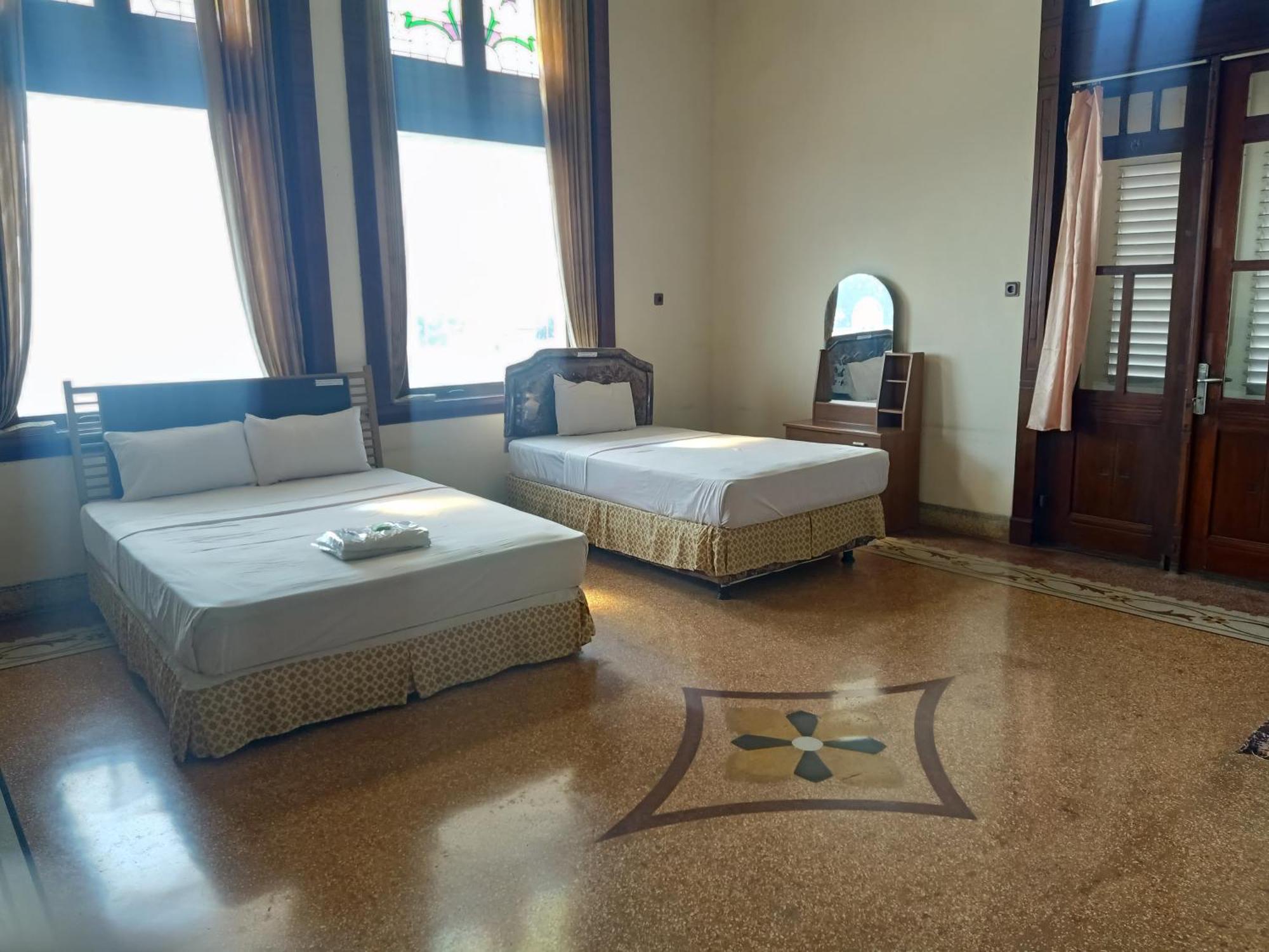 Hotel Niagara Лаванґ Екстер'єр фото